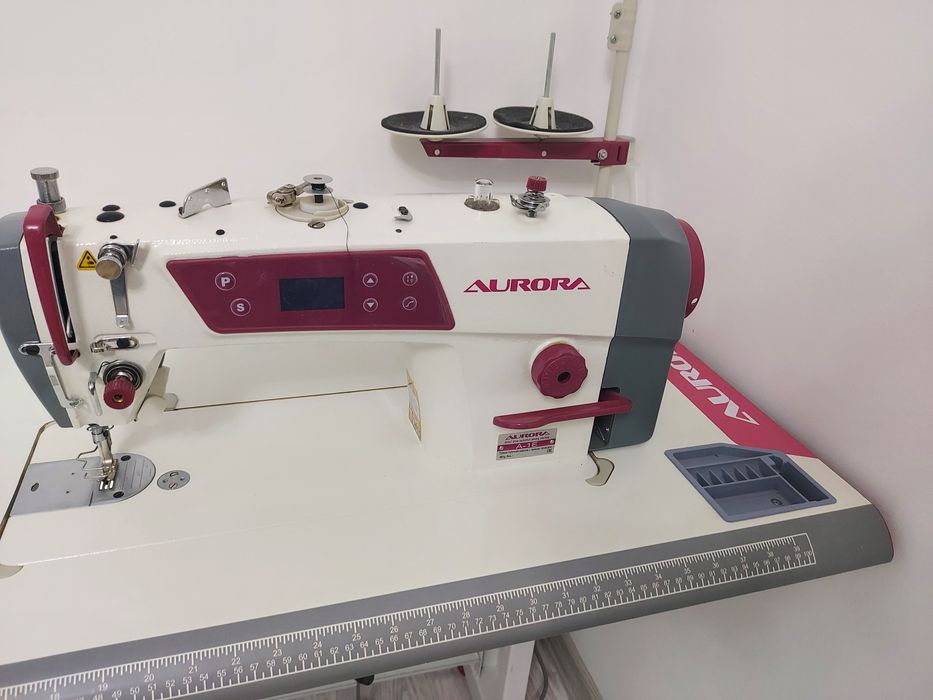 Продам швейную машину