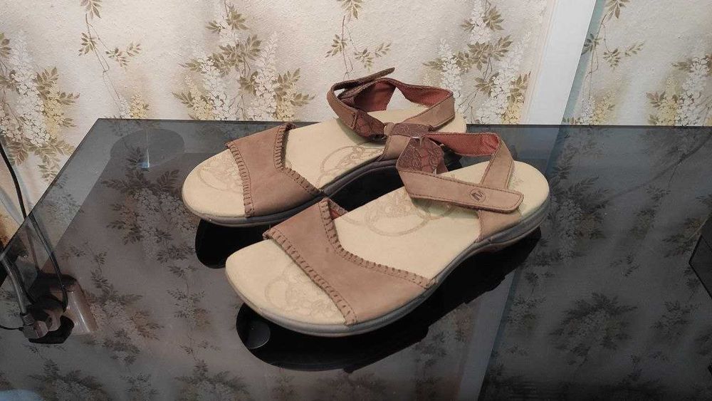 Merrell (USA) - женские сандалии, новые.