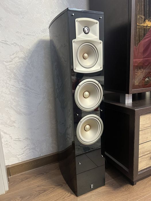 Напольные колонки Yamaha ns555 в комплекте с ресивером Yamaha rx v557