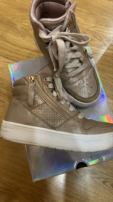 Skechers кроссовки