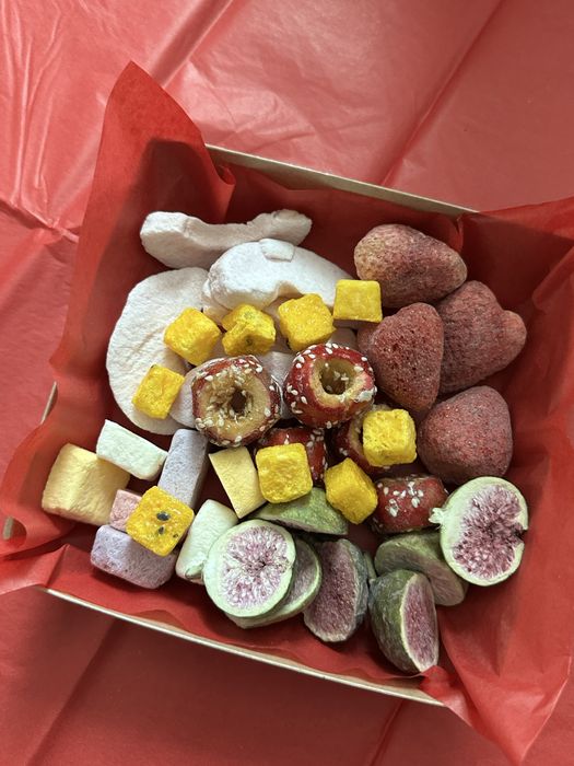 Сублимированные фрукты и мороженое