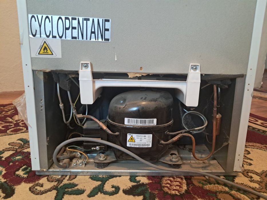 Продам холодильник почти новый