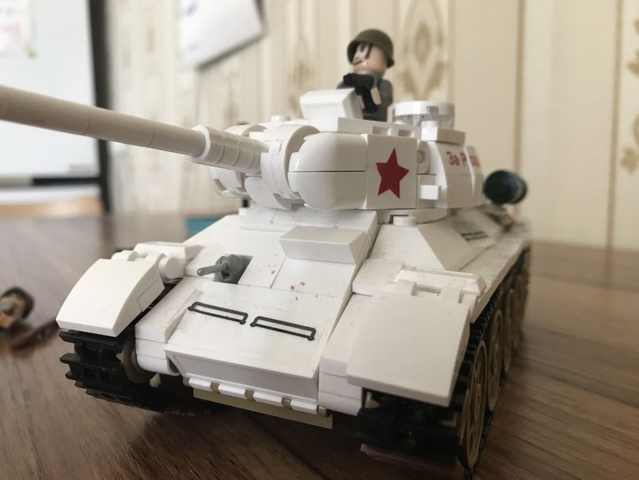 Лего танк и декорации