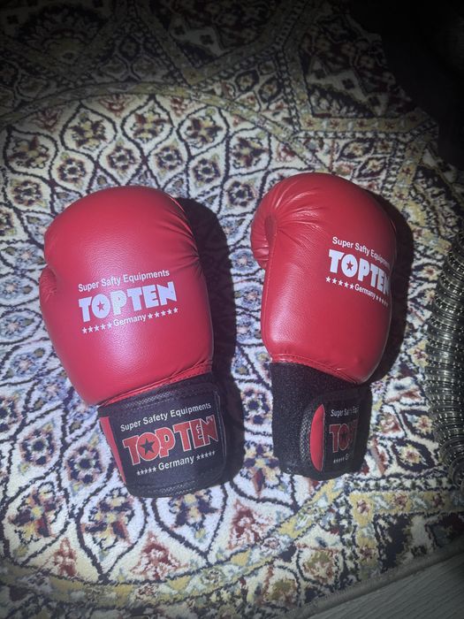 Бокссёрская перчатка