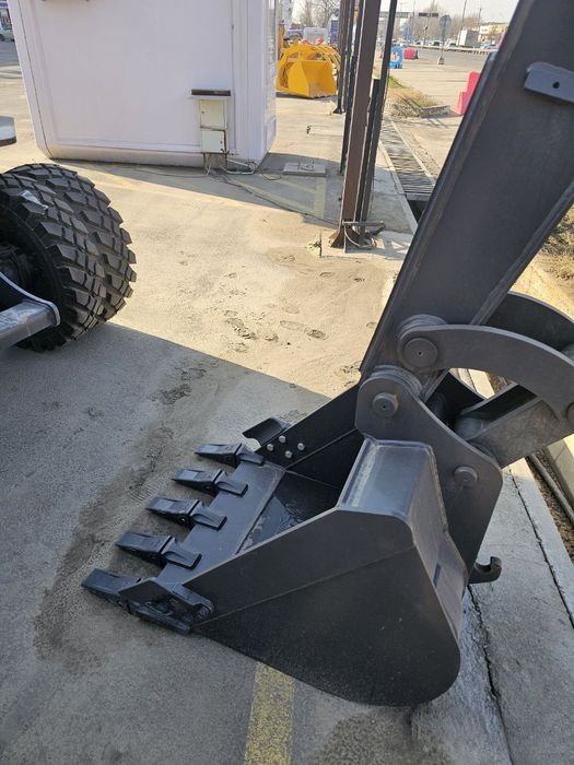 Экскаватор 0.3куб Автомат