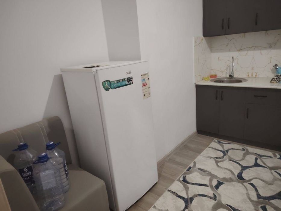 Сдается 2х комнатная квартира
С обстановкой 
В горде Алмалыке