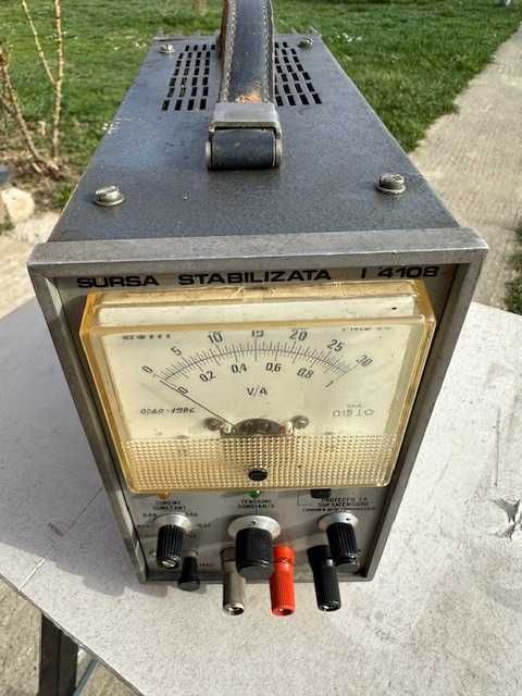 Sursa de tensiune reglabila 30V/ 1A.