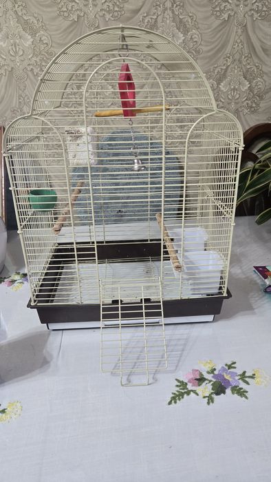 Клетка для попугаев состояние б/у