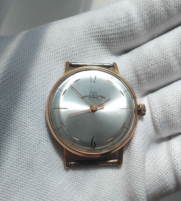 Часы  Луч плоские