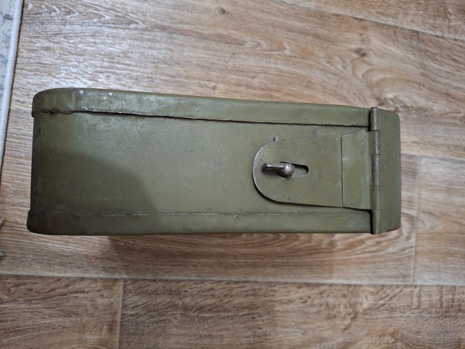 Продам военный  коробка