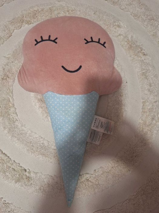 Плюшена играчка, тип възглавничка