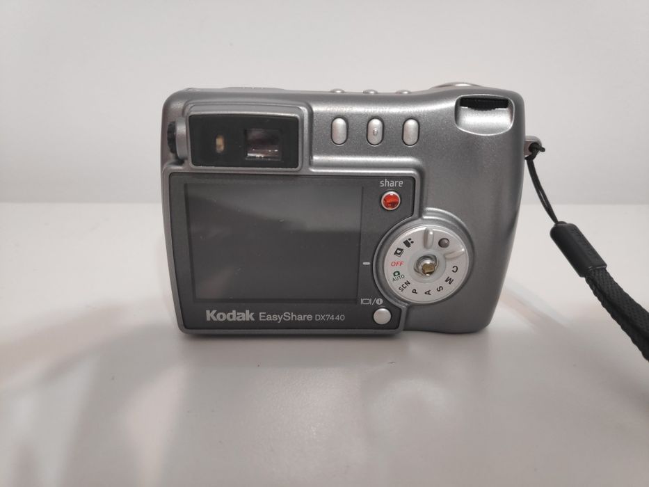 Kodak Easyshare DX7440 4 MP Digital Camera 4x Optical Zoom