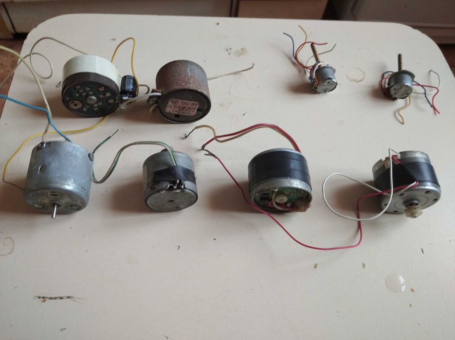 продам моторчики.