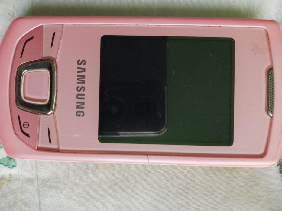 Нови слушалки.В кутия.Телефони използвани.