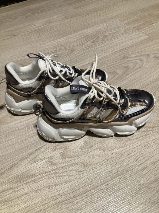 Сникърси  Steve Madden