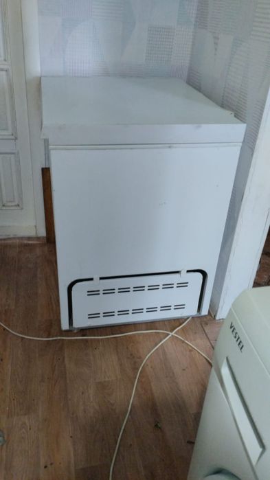 Продам морозильник и  Стиральную машинку
