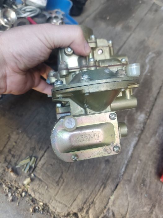 Продам карбюратор. К135МУ