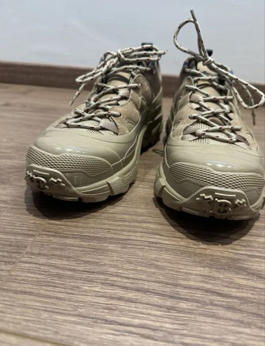 Оригинални сникърси / обувки Burberry