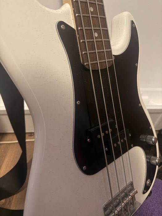 chitara  bass Arrow precision bass