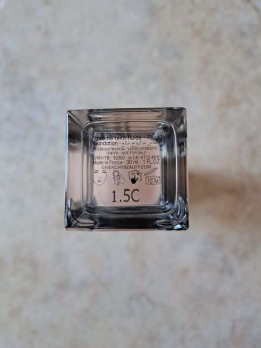 Fond de ten Givenchy Prisme Libre Skin-Caring