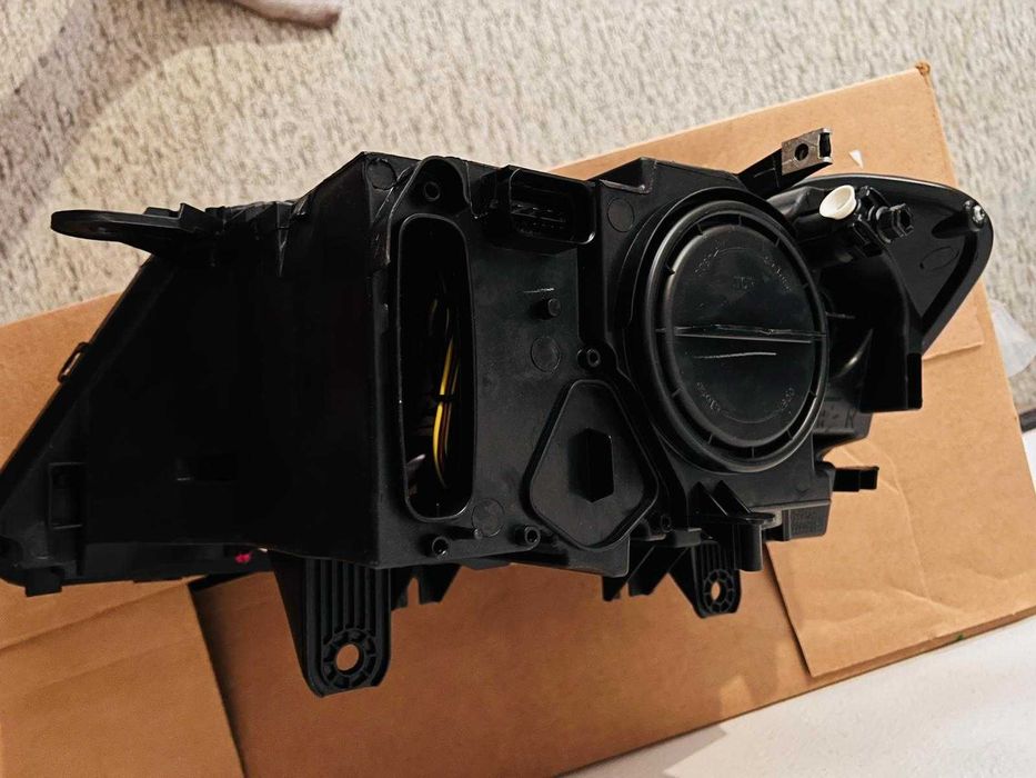 [NOU / ORIGINAL] Far Dreapta Xenon BMW X3 F25 (2010-2017) - COMPLET