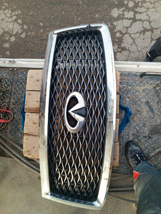 Решётка радиатора Инфинити QX35