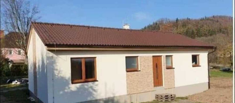 Vand casa moderna pe structura metalica 9m x 9m