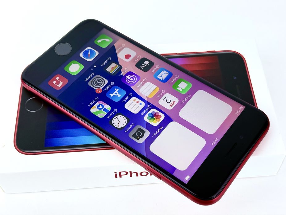 Apple iPhone SE 2022 128GB Red Перфектен! Гаранция!