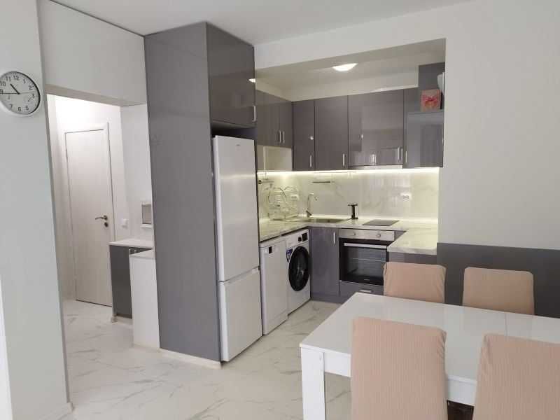 Дава се под наем Тристаен апартамент в София, Надежда 2 - 96 кв.м за 826.71 € - Снимка #2