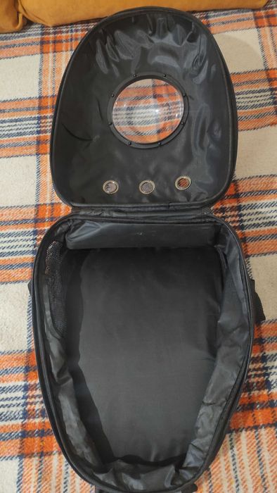 Раница за котки тип "космонавт"