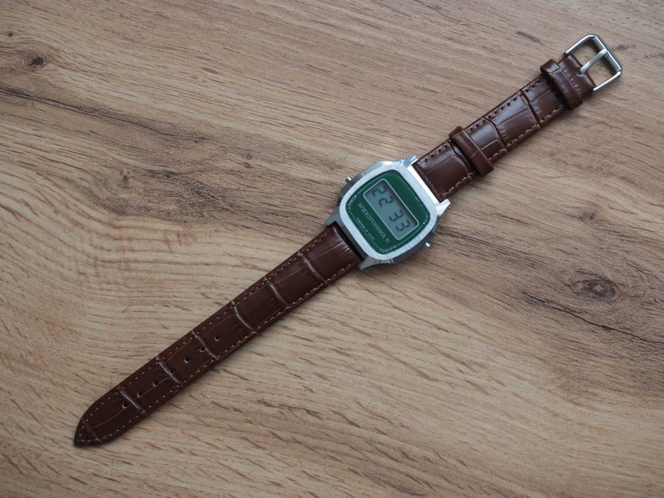 Ceas sovietic Elektronika 5, cu curea nouă, sticlă minerală, URSS