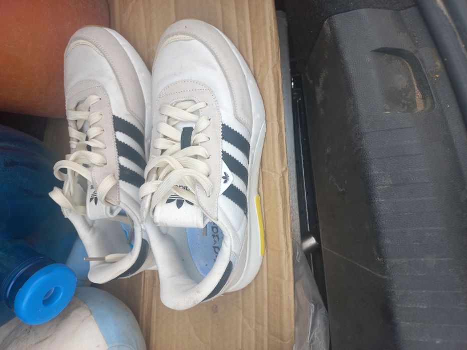 Продам кросовки adidas