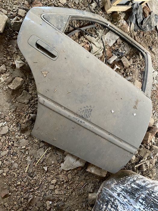 Задние голые двери камри 20