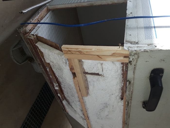 Reparatii Rulote si Autorulote !