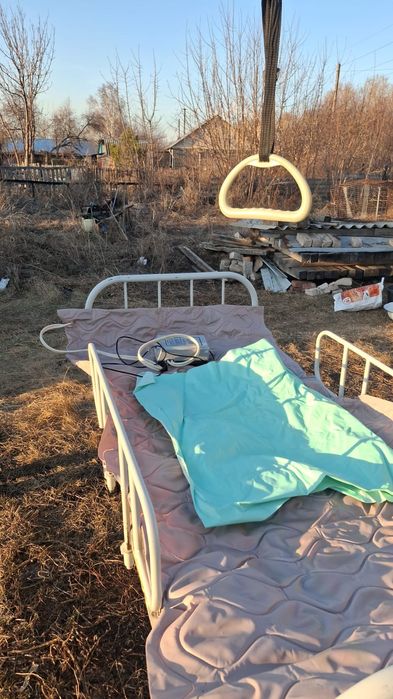 Продам после операционную кровать