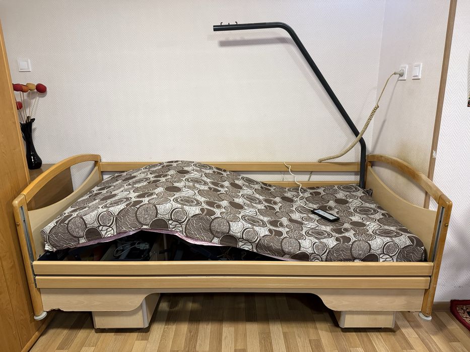 Електрически лифтер АСТРА и болнично/инвалидно легло
