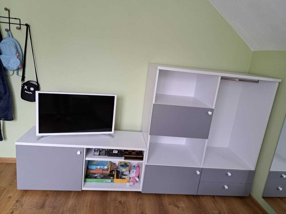 Mobila Camera Tineret