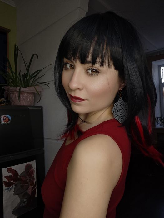 Продам парики из искусственных волос.