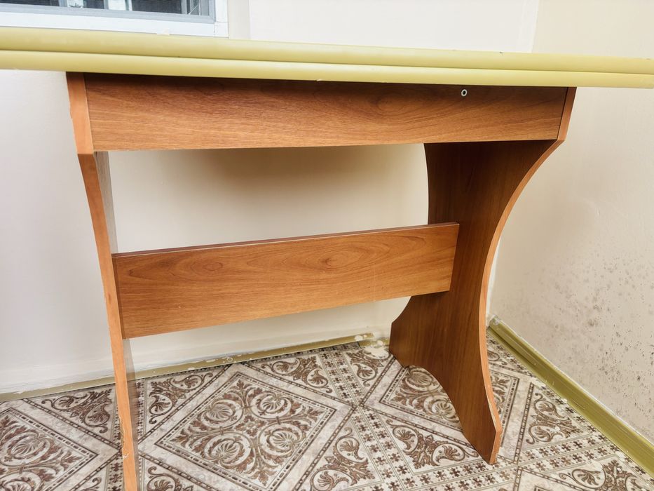 Продам стол раздвижной