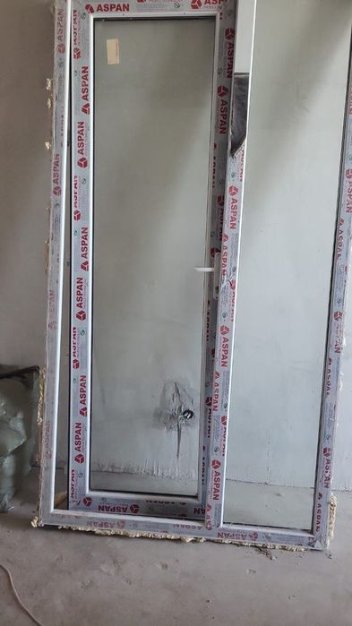 Пластиковый есік сатылады