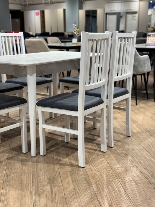 Обеденный стол и стулья