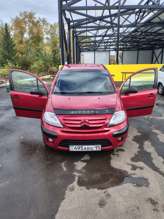 Автомобиль Ситроен