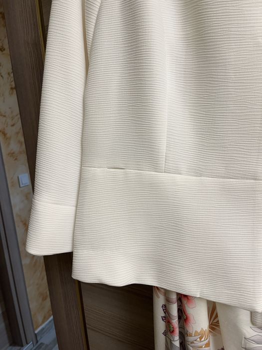 Дамско официално ,елегантно сако