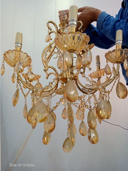 Люстра продаётся