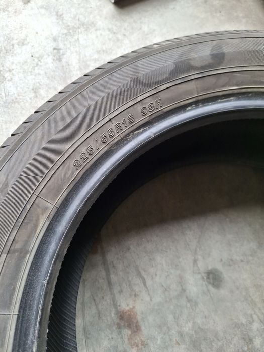 2  Anvelope de vara 225 55 r18 YOKOHAMA