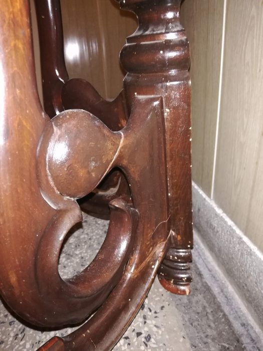 Старинна маса с огледало