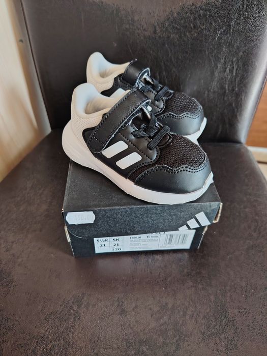 Adidași negri Adidas