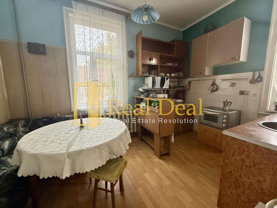 Дава се под наем Тристаен апартамент в София, Медицинска академия - 90 кв.м за 650 € - Снимка #4