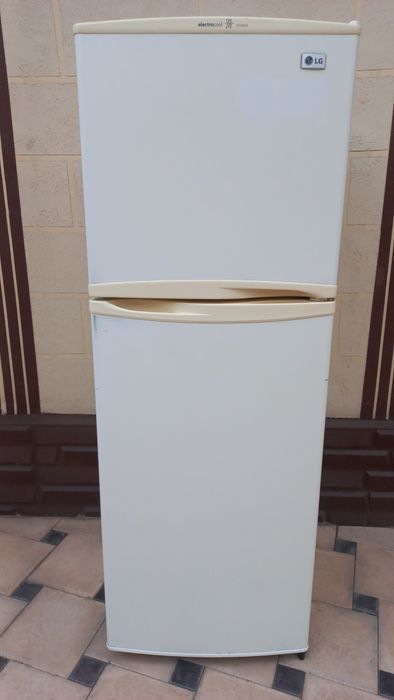 Холодильник Бирюса LG