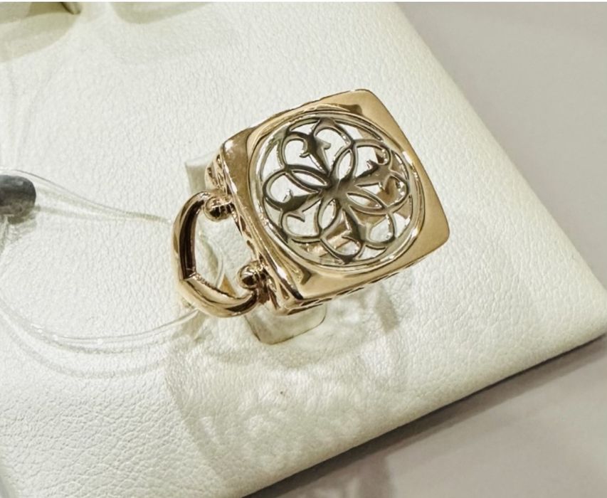 Продам Золотое кольцо 585пр